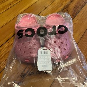 Size Y4 Pink glitter Crocs